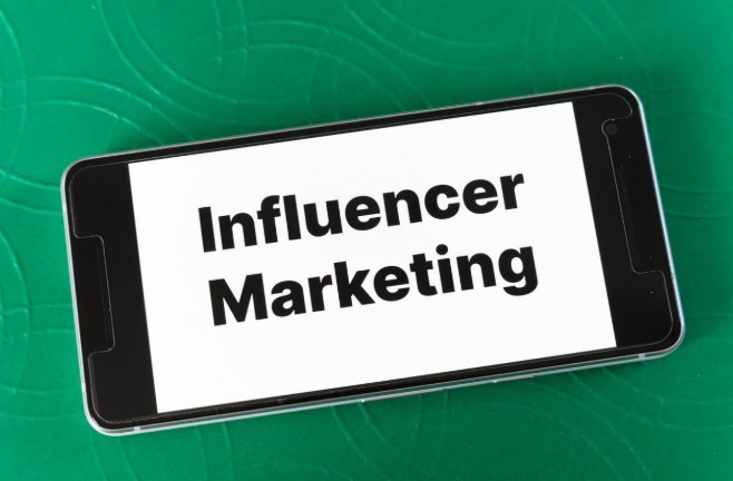 How to Make a New Brand More Effective: 3 Reasons to Work with an Influencer