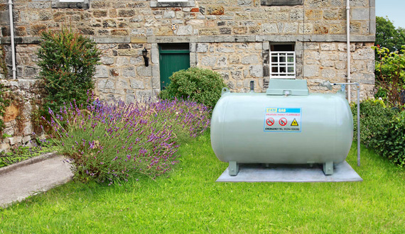 How to Tell If There’s Water in Your Gas Tank